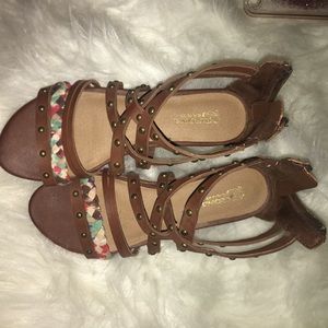 Size 7 sandals, worn only a few times!